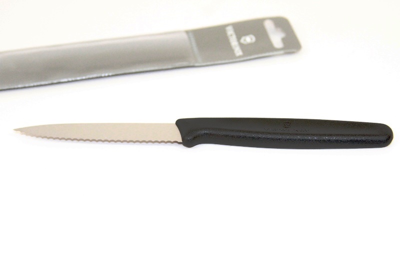 Serrated Pelter Knife